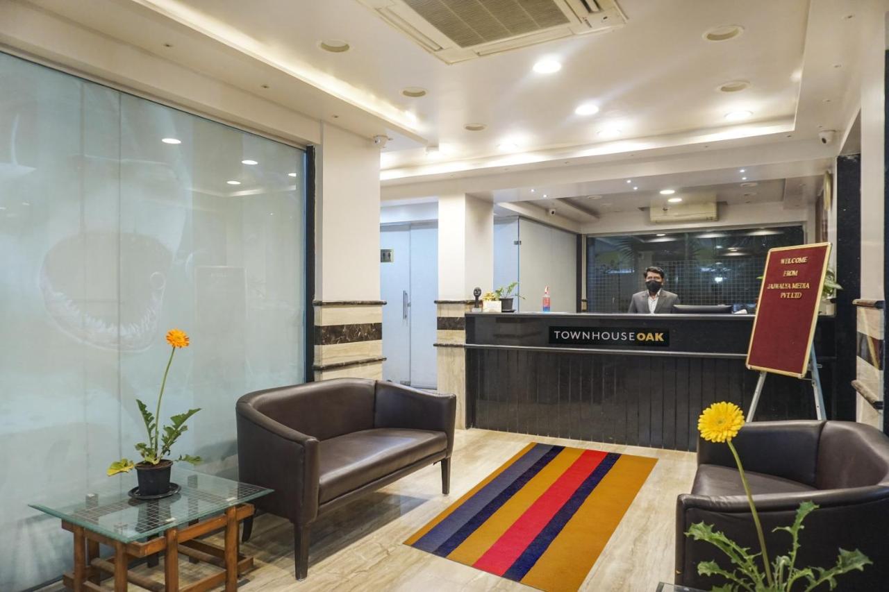 Super Townhouse Oak Sr Hotel Wakad Púna Kültér fotó