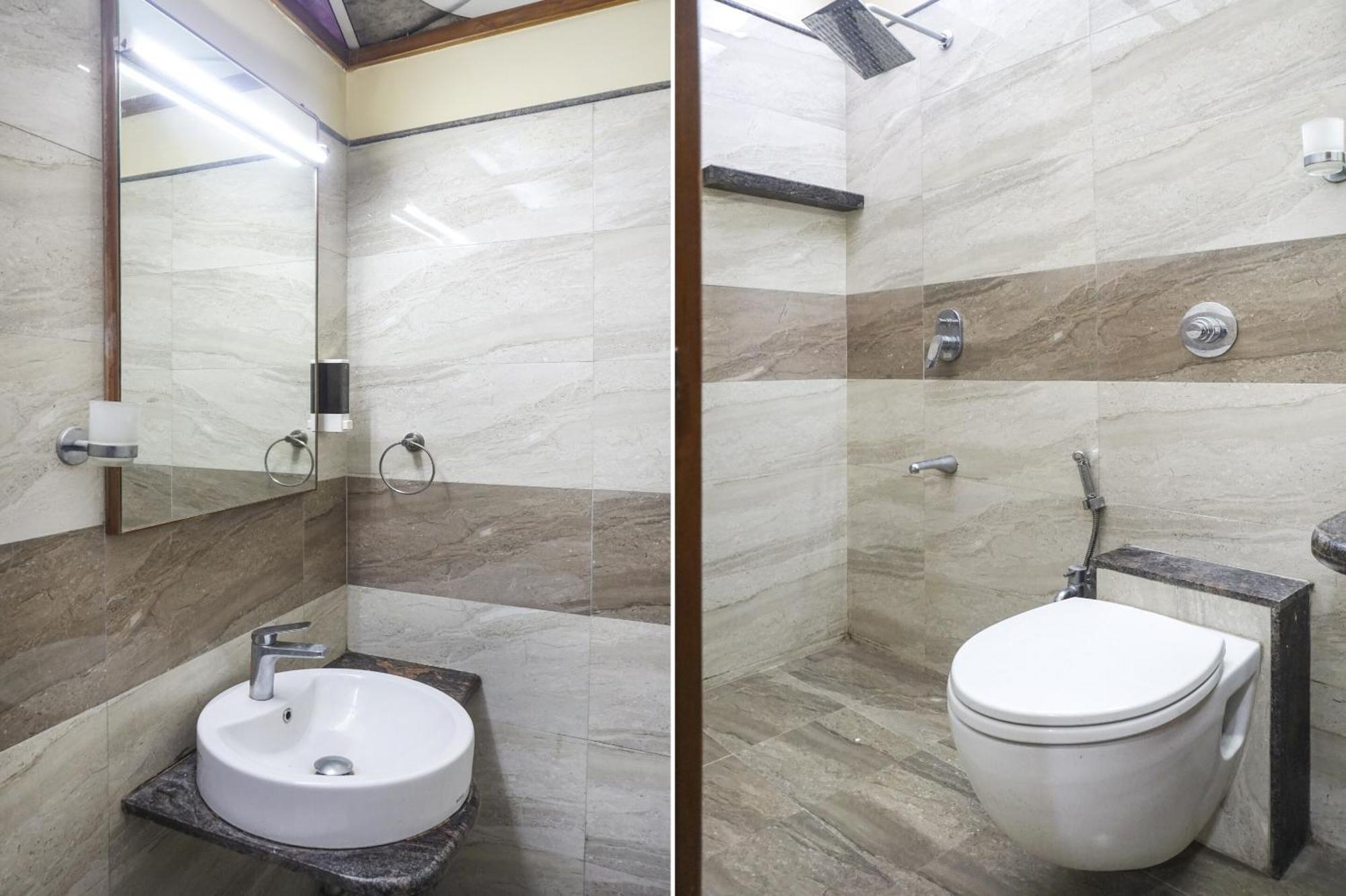 Super Townhouse Oak Sr Hotel Wakad Púna Kültér fotó